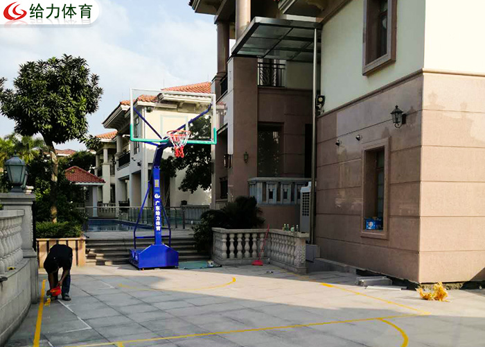 箱式籃球架多少錢 箱式籃球架多少錢