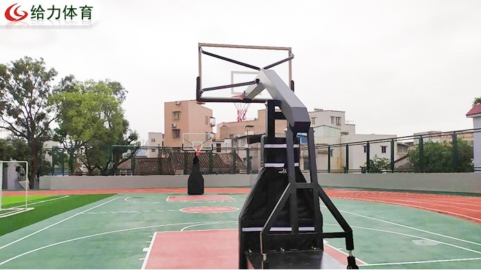 移動(dòng)籃球架