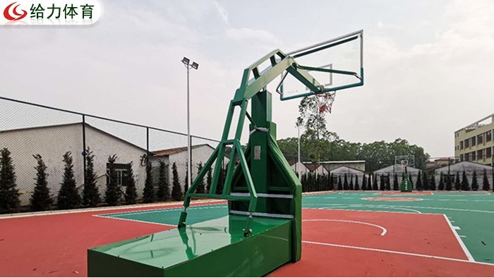 移動籃球架
